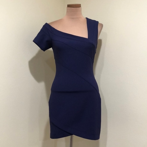 NWT Cinq A Sept Coralisa Dress Size 4 Navy Blue Asymmetrical Sleeve Bodycon Mini - Picture 2 of 11